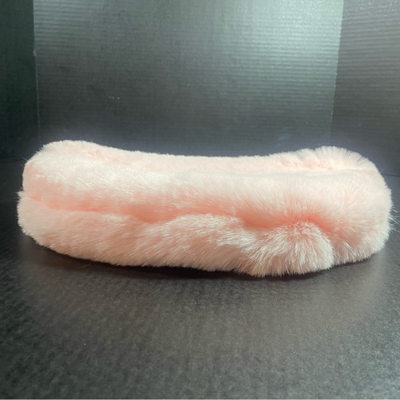 BNWT Urban Outfitters half moon plush faux fur handbag pink soft! PRICE FIRM!!! - Picture 2 of 9